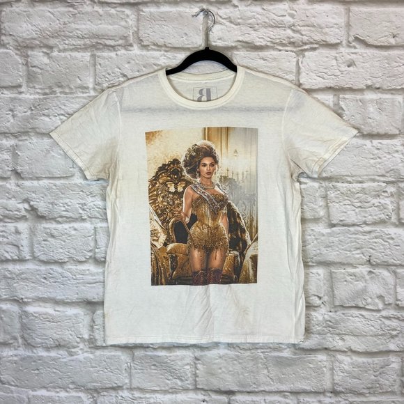 BEYONCE White T Shirt 2013 Medium The Mrs. Carter World Tour Concert Damaged - Picture 1 of 10